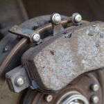 ผ้าเบรครถโฟล์คลิฟท์ สัญญาณที่ต้องเปลี่ยน